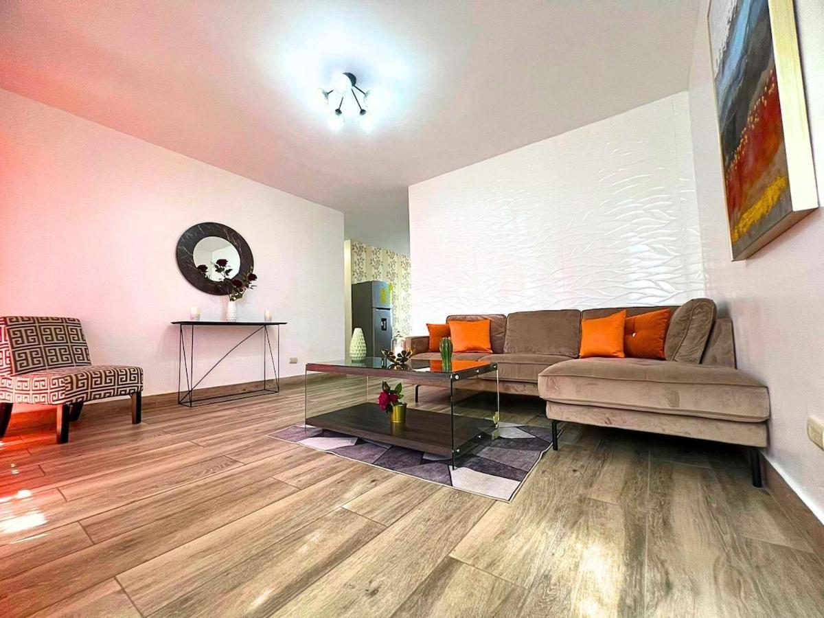 Harmony II Santiago Apartamento-Piscina-Gym -Aire Acondicionado サンティアゴ・デ・ロス・カバリェロス エクステリア 写真